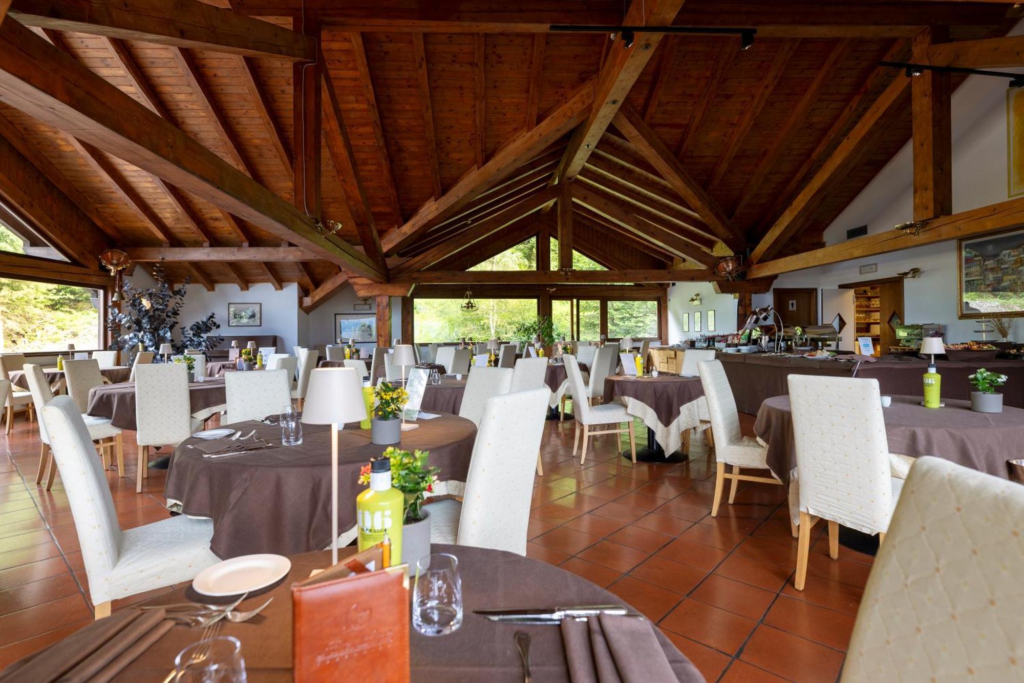 Luna Wellness Hotel Folgarida Kültér fotó