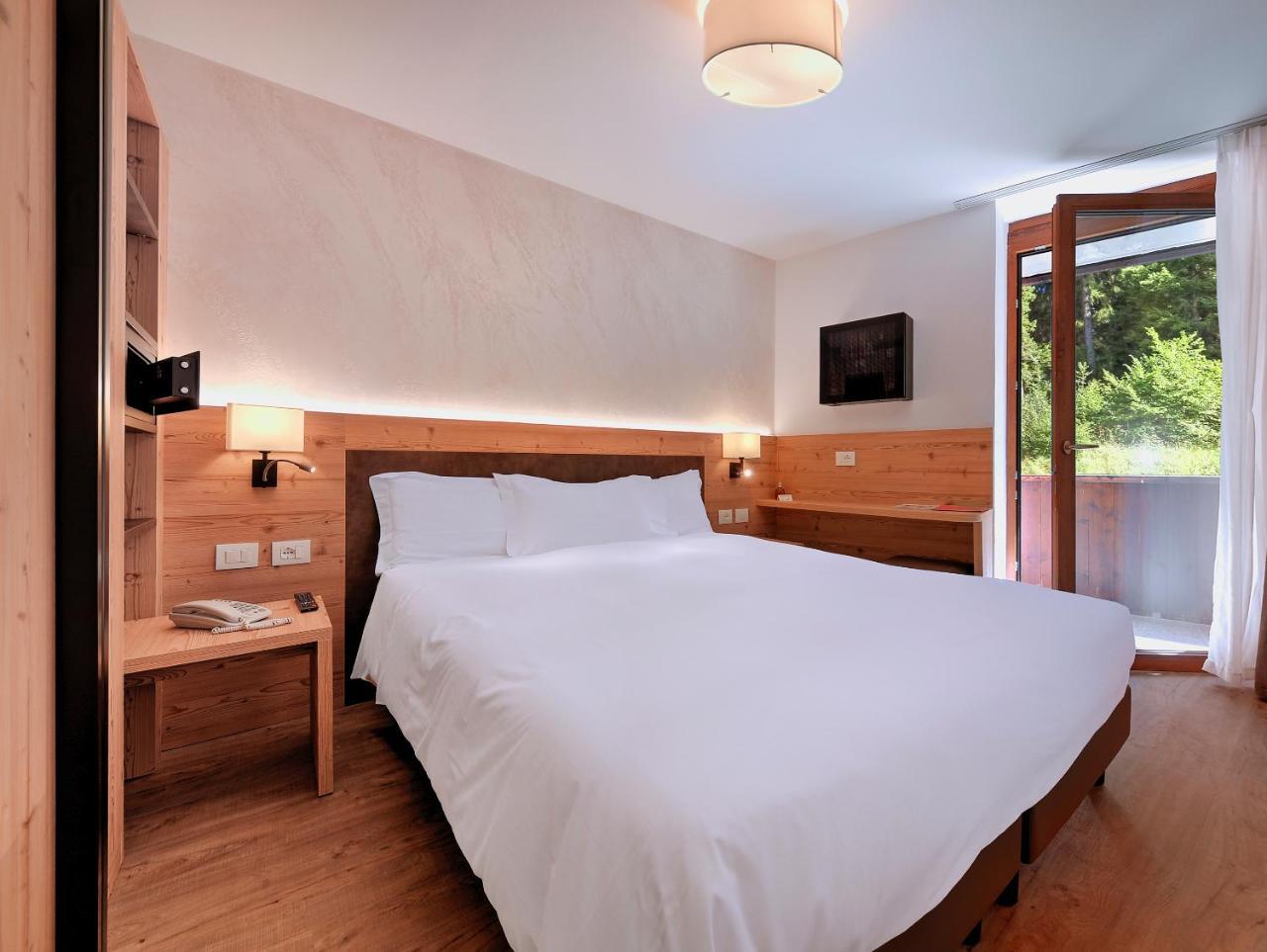 Luna Wellness Hotel Folgarida Kültér fotó